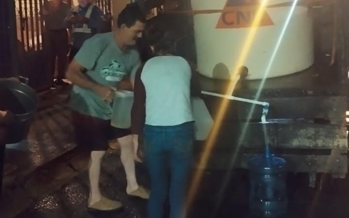 Acueducto Municipal de Turrialba toma muestras por denuncias de agua “aceitosa” con olor a gasolina o canfín