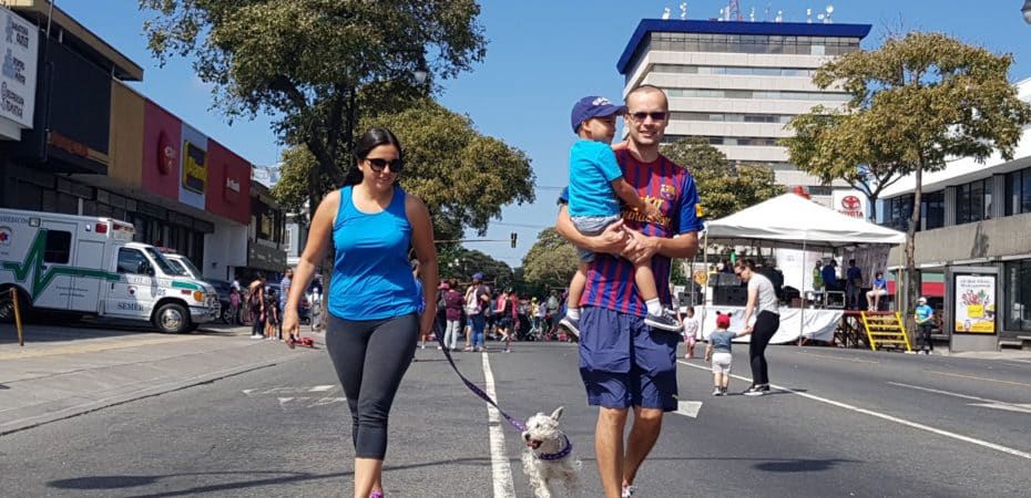 El Paseo Colón se cierra para el deporte y actividades familiares en los Domingos sin Humo