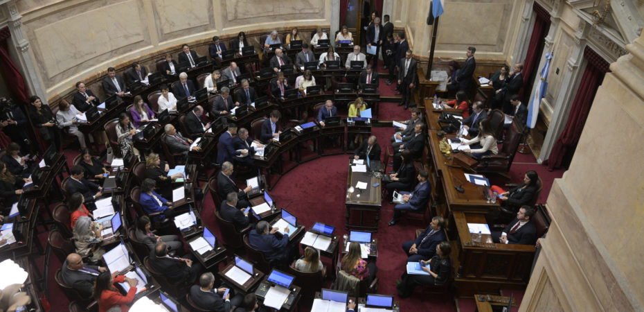 Polémica en Argentina: senadores aumentan sus salarios 170% en plena crisis económica