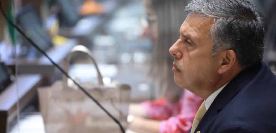 Diputado Óscar Izquierdo ve “peligroso” ampliar lista de delitos para extradición de costarricenses