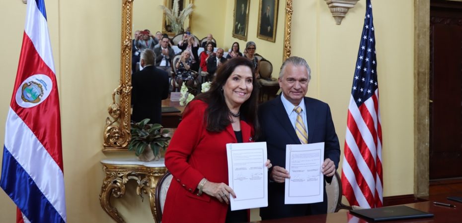 Costa Rica y EE.UU. firman nuevo convenio de inclusión social, que abarca desde justicia hasta becas