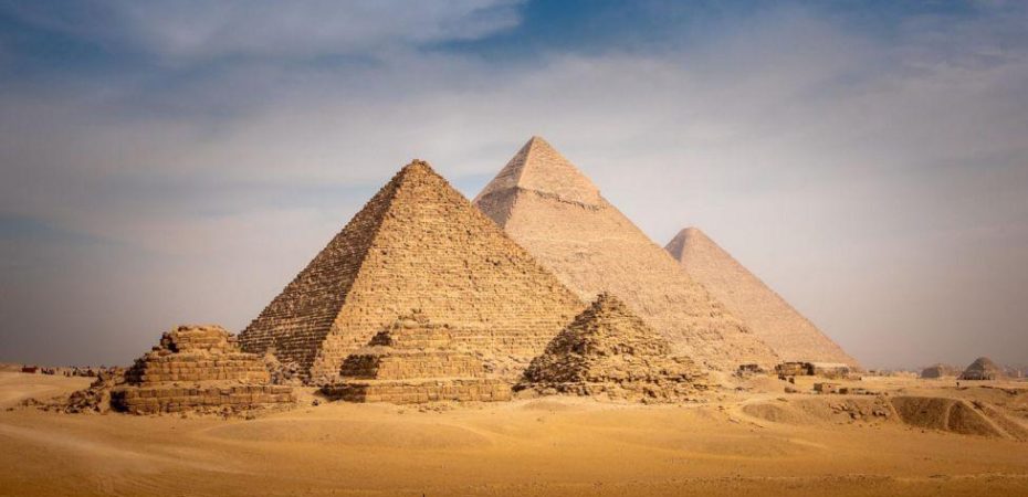 ¿Qué dice la nueva teoría que intenta explicar el enigma de cómo construyeron las pirámides en Egipto?