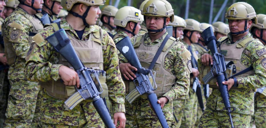 Bukele lanza una nueva ofensiva contra las pandillas en El Salvador con miles de soldados y policías