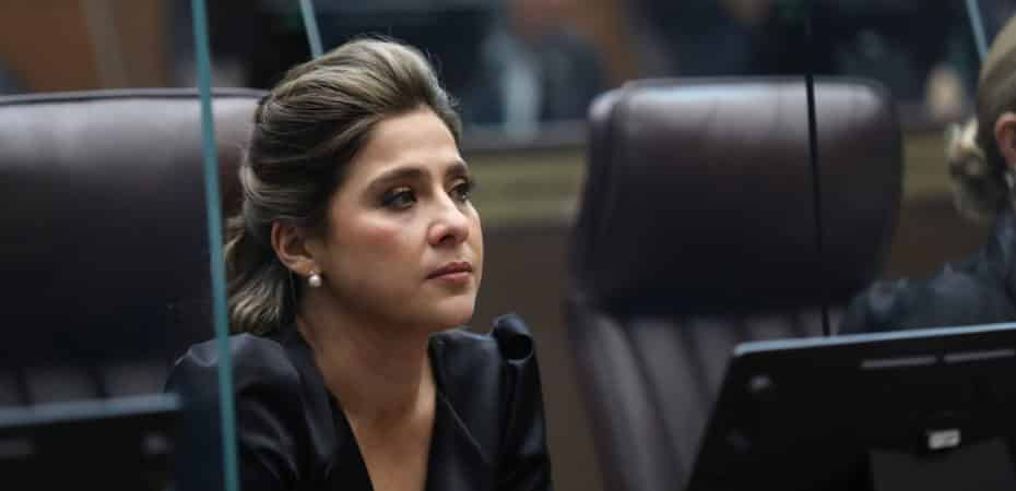Oficialismo declina de presentar proyecto de jornadas 4-3 para apoyar el propuesto por la diputada del PUSC Daniela Rojas