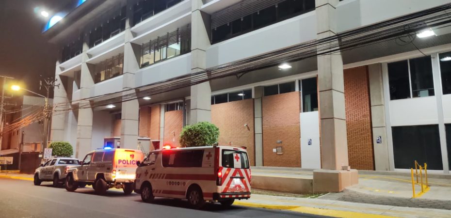 OIJ investiga robo de 5 armas de fuego a oficiales en el Banco Nacional de San Pedro