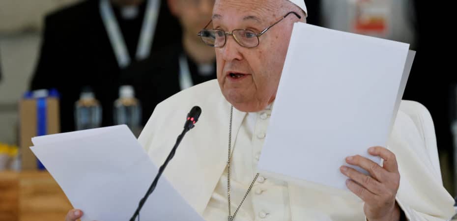 Papa Francisco pide regular la Inteligencia Artificial y prohibir las armas autónomas letales en G7