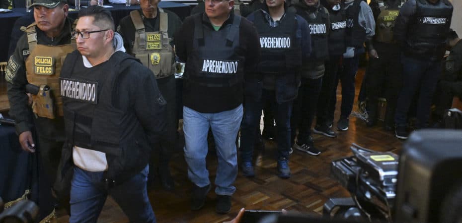 Policía de Bolivia detiene a 17 personas por intento de golpe de Estado