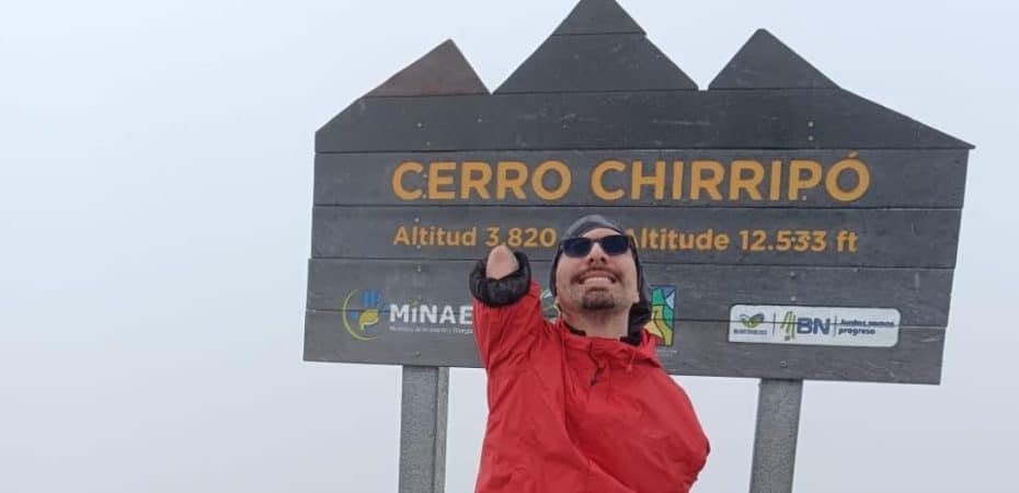 Álex Reyes alcanzó la cima del Chirripó tres años después de perder los brazos