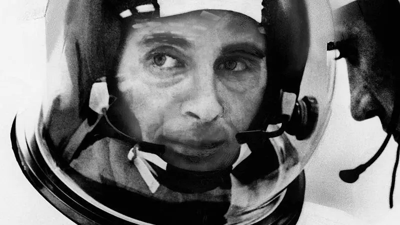 Muere a los 90 años en accidente aéreo Bill Anders, astronauta del Apolo 8 que tomó una de las fotos más famosas del planeta Tierra