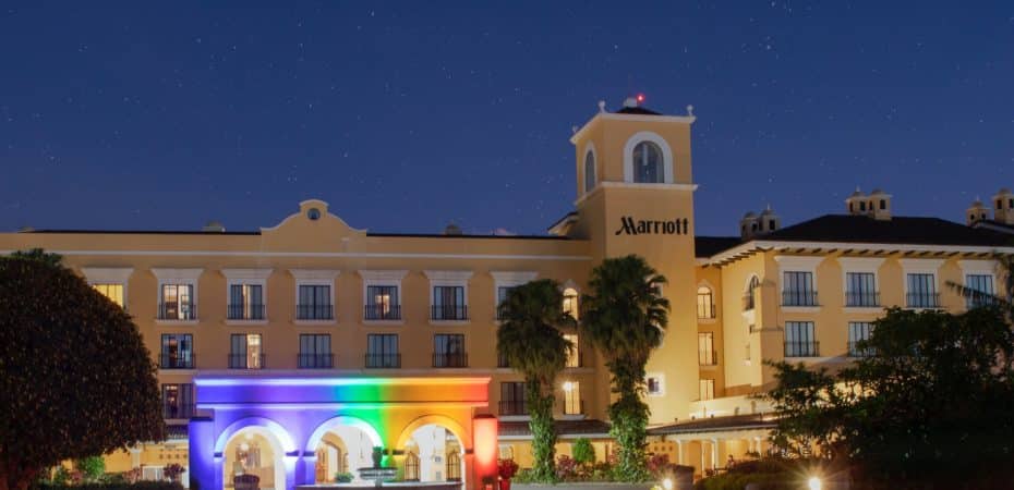 Hoteles Marriott en Costa Rica con agenda especial por mes del Orgullo: shows, comidas e iluminación