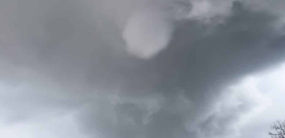 Video | ‘Gran nube’ provoca alarma y fuertes lluvias en Cartago: IMN explica el fenómeno de este lunes
