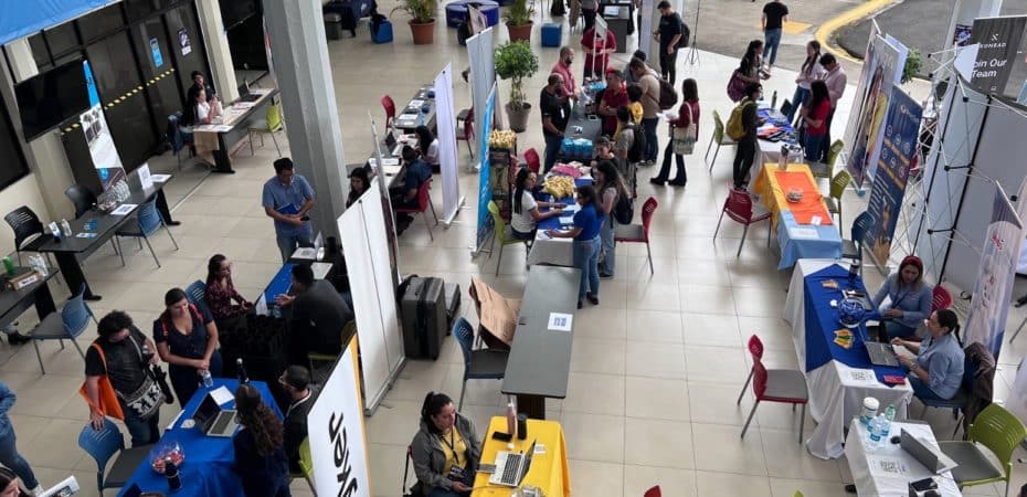 Feria de empleo de la U Fidélitas pone a disposición 1.500 plazas